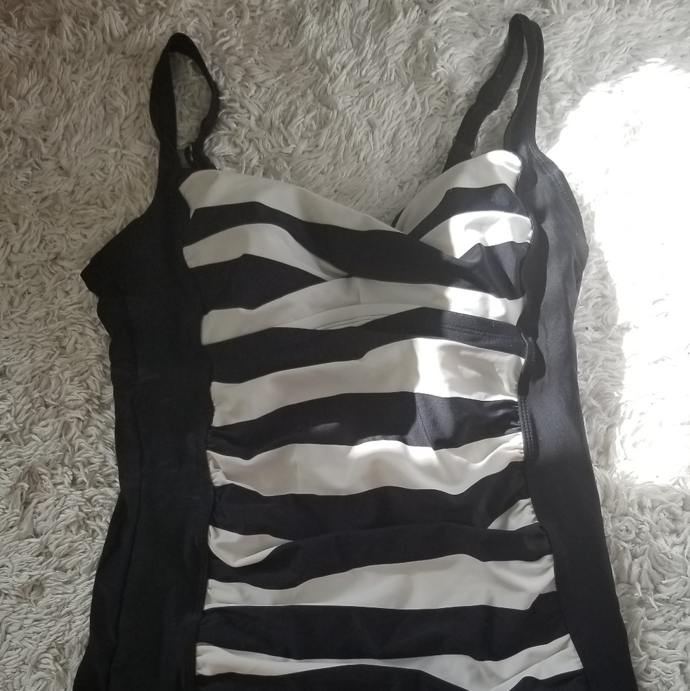 Bathing suit top